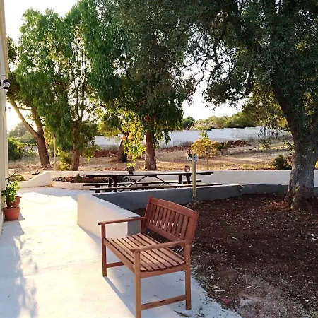 Olivi לינה וארוחת בוקר