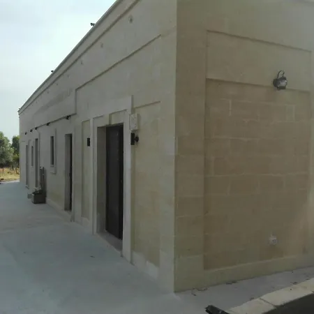 Olivi 3* ماندوريا