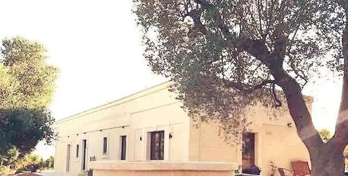 Olivi Nocleg ze śniadaniem 3*